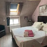 Guest house Parenthese Fleurie 3*